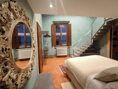 Historic Frescoed Apartment with garden in the center of Arezzo