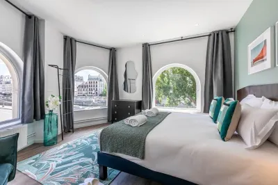 INDULGE IN FRENCH SOPHISTICATION IN NOTRE DAME , WHERE LUXURY MEETS HISTORY Hotels in Ile de la Cite