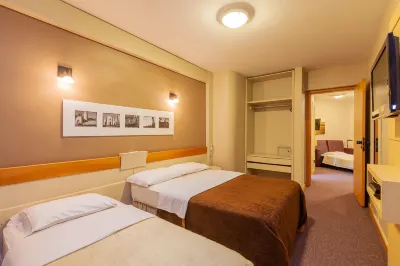 Tri Hotel & Flat Caxias Các khách sạn gần Monte Carlo Bilhares LTDA