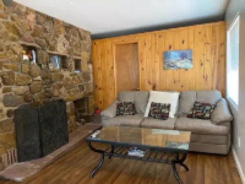 Creekside Cottage - Mountain Lovers Dream