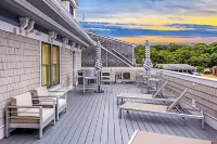 🏳️‍🌈 Modern Elegant Condo in the Heart of Ptown 🚗 Free Parking ⚡ EV Charger