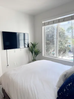 Cute Poolside Unit, 2 Miles from the Beach
