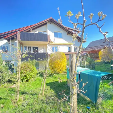 Idyllic apartment in the countryside with terrace, parking space (wallbox) and bicycle room.