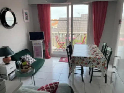 In CAYEUX, 150 m from the beach: Welcome to Cayourte!