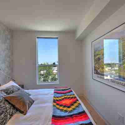 Easy Access to all things Bozeman - with indoor parking! Rooms