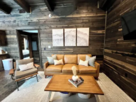 The Cozy Cove-Updated Cabin-Island Park