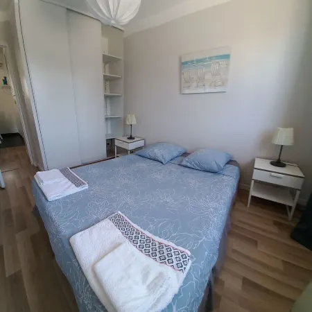 T3, 60 m2, 3 mn walk from the sandy beach, air conditioning, quiet, WIFI