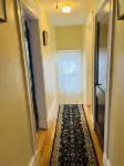 Gorgeous Home in Waltham quiet, family-friendly neighborhood, 2 free parking! Hotels in Waltham