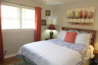 Entire house with 3 bedroom/1.5 bath Hotels in Griffin