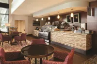Hilton East Brunswick Hotel & Executive Meeting Center - バー