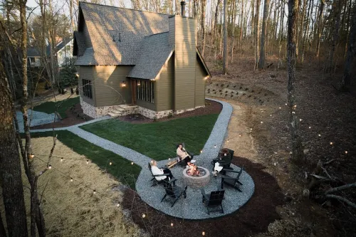 Luxury 4BR Mountain Home Near Downtown Highlands, Surrounded by Nantahala Forest - 4-Sterne