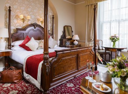 Dingle Benners Hotel