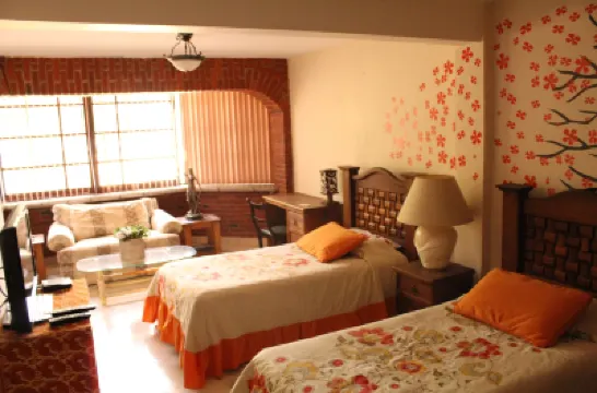 Hostal la Encantada Hotels near Vivero Coyoacan