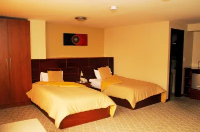 Colony Inn Hotel Hotel dekat Parque de Las Flores