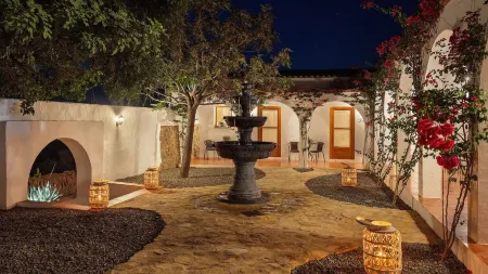 Boutique Hideaway Cortijo El Sarmiento Отели в г. Мохакар