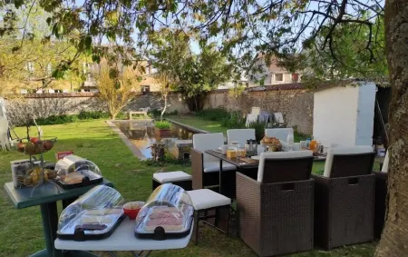 Chez Aurélia - Chambres & Table d'hôtes Отели в г. Ане