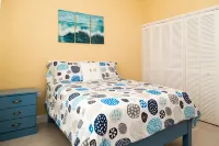 New Kingston Guest Apartment at Westbury