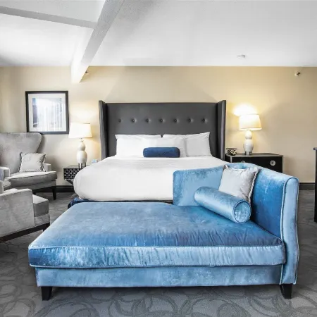 Aqua Blue Hotel