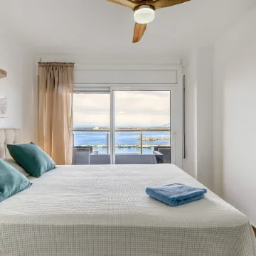 Apartment Near Playa de Roses Beach