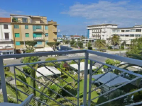 Hotel Harmony-Smile Hotels in Camaiore