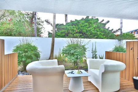 La Creole Beach Hotel & Spa