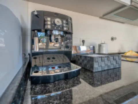 セントラル スイーツ アルウカ アロウカのホテル