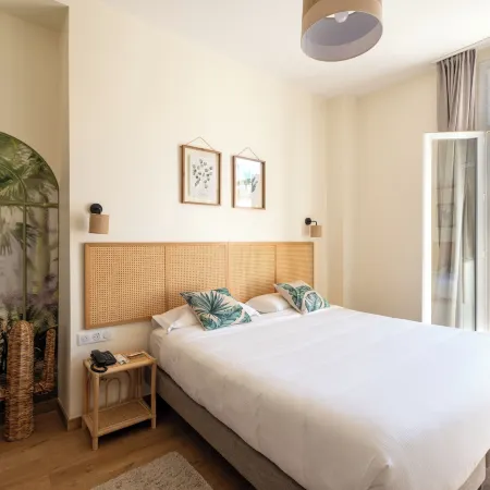 Hôtel la Villa Juan Beach
