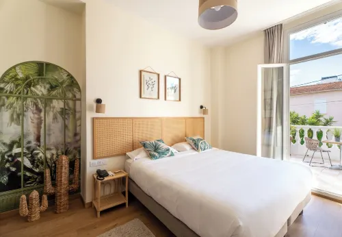 Hôtel la Villa Juan Beach