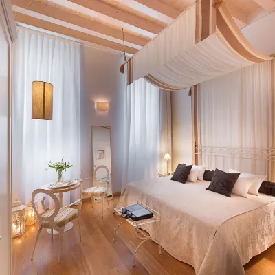 Hotel Marco Polo Hotels near Arch of Gavi