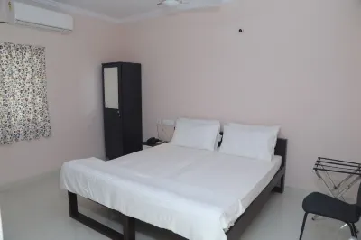 Brundavan Suites 빅토리 앳 시 워 메모리얼 주변 호텔