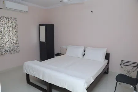 Brundavan Suites Отели в г. Pedda Waltair