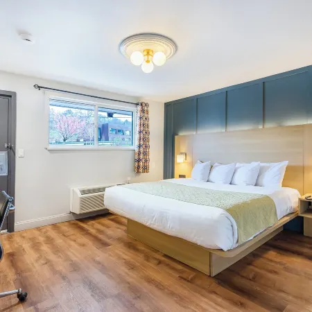 Ardsley Acres Hotel Court