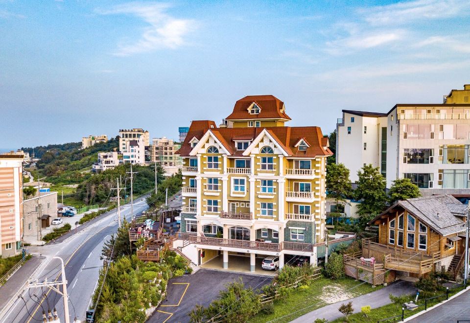 hotel overview picture