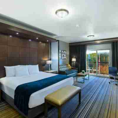 Oxford Suites Spokane Downtown Rooms