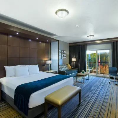 Oxford Suites Spokane Downtown Hotels near Monroe Street Bridge