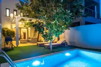 Romantic Homely Villa Aura with Heated Pool Hotels in Rodia