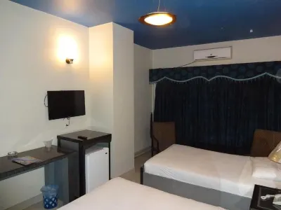 Hotel Sky Tower Hoteller i Kiamari Town