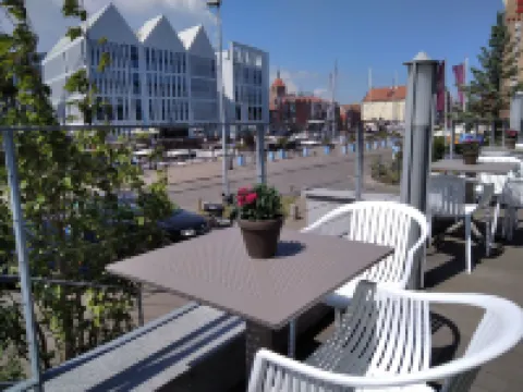 ホステル サファルニア 10 ベッド & ブレックファスト グダニスクのホテル