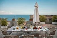 Villa Panorama - Garden Overlooking the Sea and Sauna