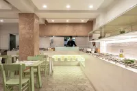 Airis Boutique Hotel & Suites - for Adults Only - breakfast