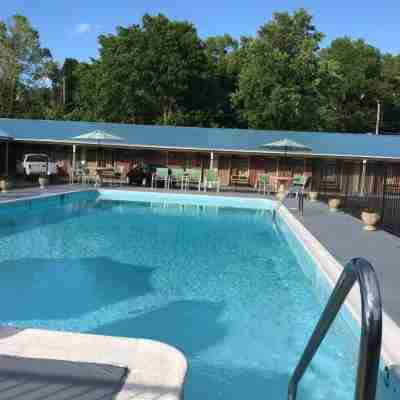 Merrimac Inn & Suites Fitness & Recreational Facilities