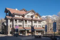 Centrum 302 by AvantStay Gorgeous Condo w Great Views Steps Away from Ski Runs Hotels near Telluride Ski Resort