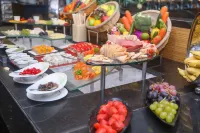 Ramee Grand Hotel and Spa - breakfast