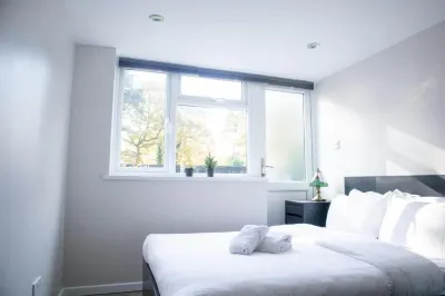 4 Bedroom Haven in Southampton Hotels near Willis Avenue Recycling Centre