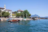 Little Mermaid of Stresa - Happy Rentals - Condos
