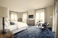 Black Walnut Inn & Vineyard Hotels in Dayton