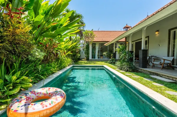 Special Nyepi Offer! Jungle Amaranth Villa Canggu – Exclusive 3BR Retreat with Pool الغرف Photos