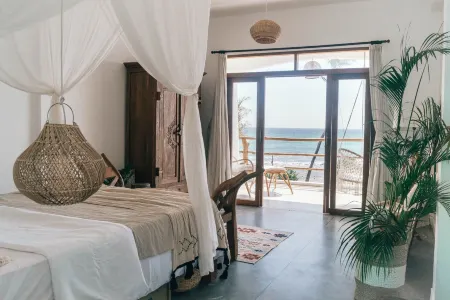 Dreamsea Surf Camp Sri Lanka Отели рядом со станцией Ahangama Railway Station