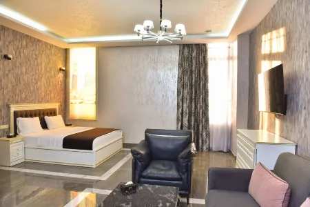 Macao Hotel Отели в г. Гарни