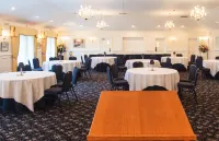The Waring House Hotels in Bloomfield